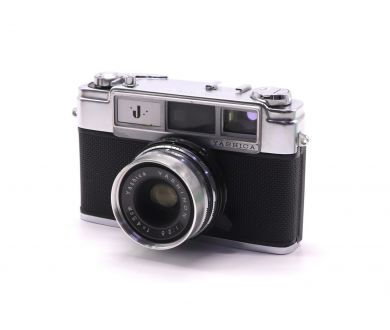 Винтажный плёночный фотоаппарат Yashica J