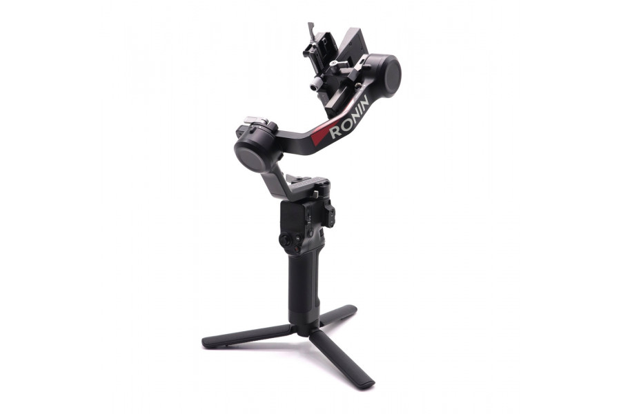 Трехосевой ручной стабилизатор DJI Ronin RS 4