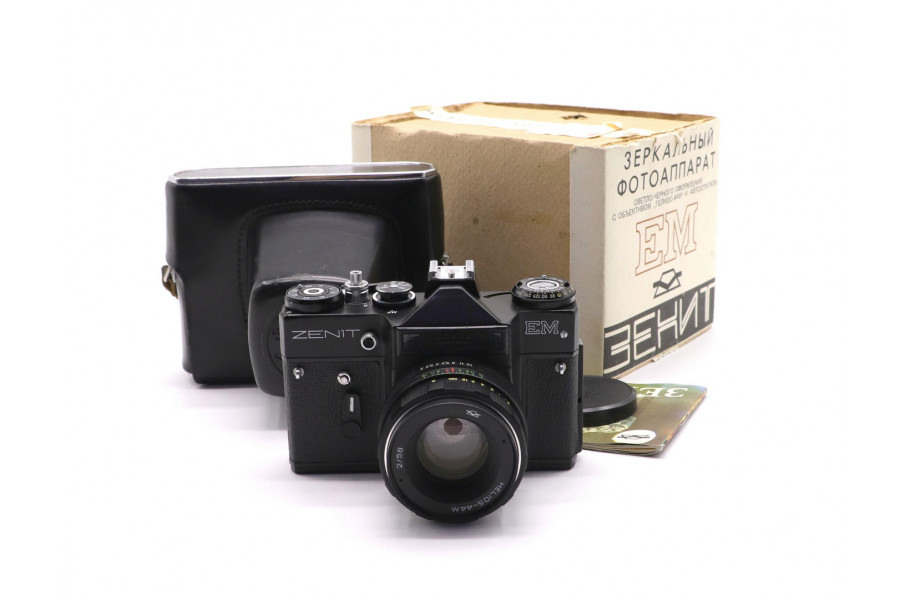 Фотоаппарат Зенит ЕМ kit black в упаковке