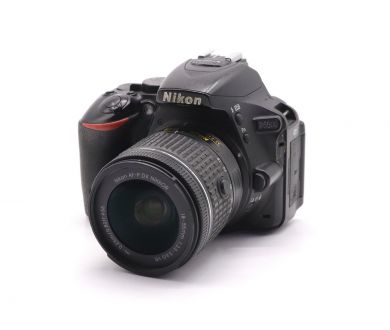 Nikon D5500 kit (пробег 193400 кадров)
