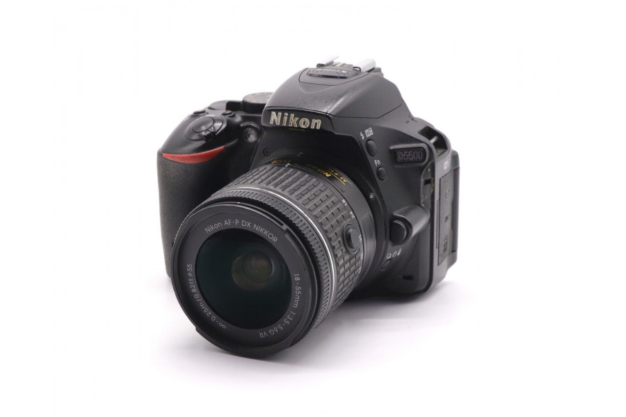 Nikon D5500 kit (пробег 193400 кадров)