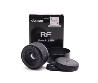 Объектив Canon RF 50mm f/1.8 STM в упаковке
