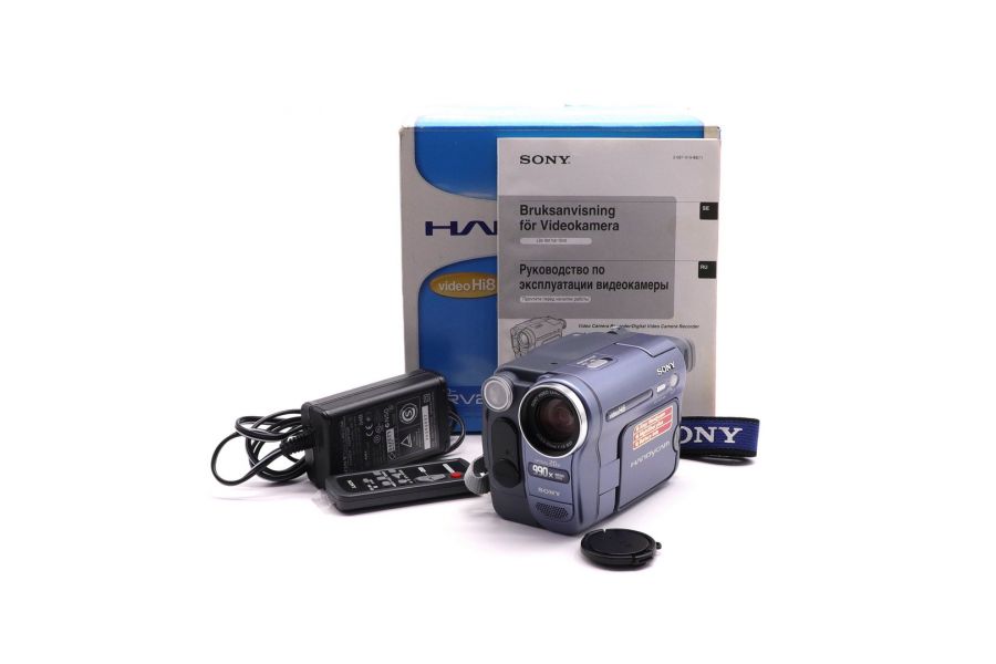 Видеокамера Sony CCD-TRV228E Hi8 в упаковке