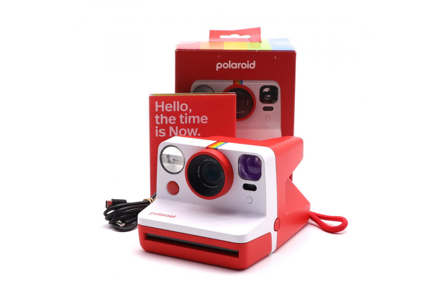 Фотоаппарат Polaroid NOW Generation 2 в упаковке