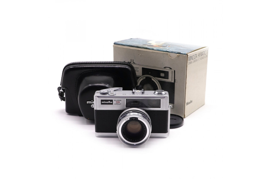 Фотоаппарт Minolta Hi-Matic 11 в упаковке