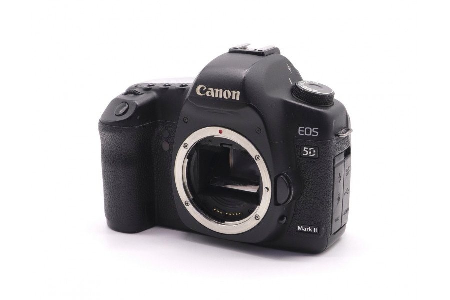 Canon EOS 5D Mark II body (пробег 104000 кадров)