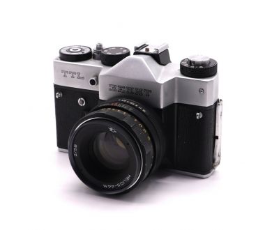 Зеркальный фотоаппарат Зенит ТТЛ silver kit
