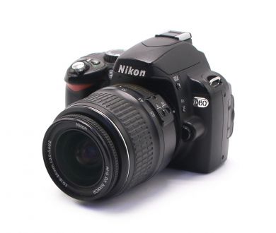 Фотокамера Nikon D60 kit (пробег 22940 кадров)