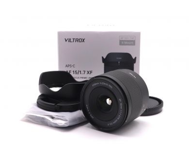 Объектив Viltrox AF 15mm f/1.7 Air XF в упаковке
