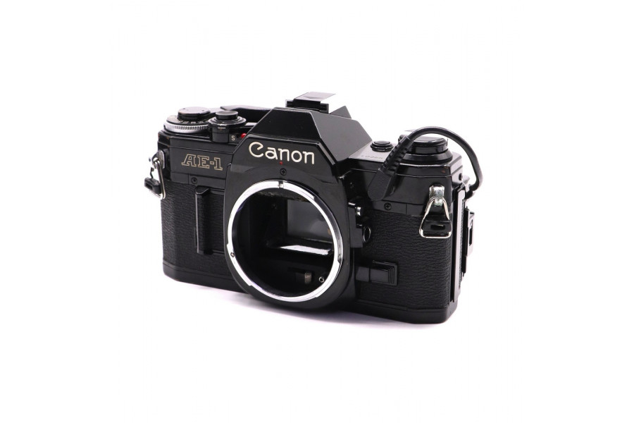 Зеркальный Canon AE-1 body + Canon Data Back A