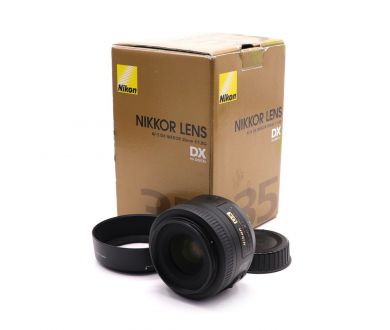 Объектив Nikon 35mm f/1,8G AF-S DX Nikkor в упаковке
