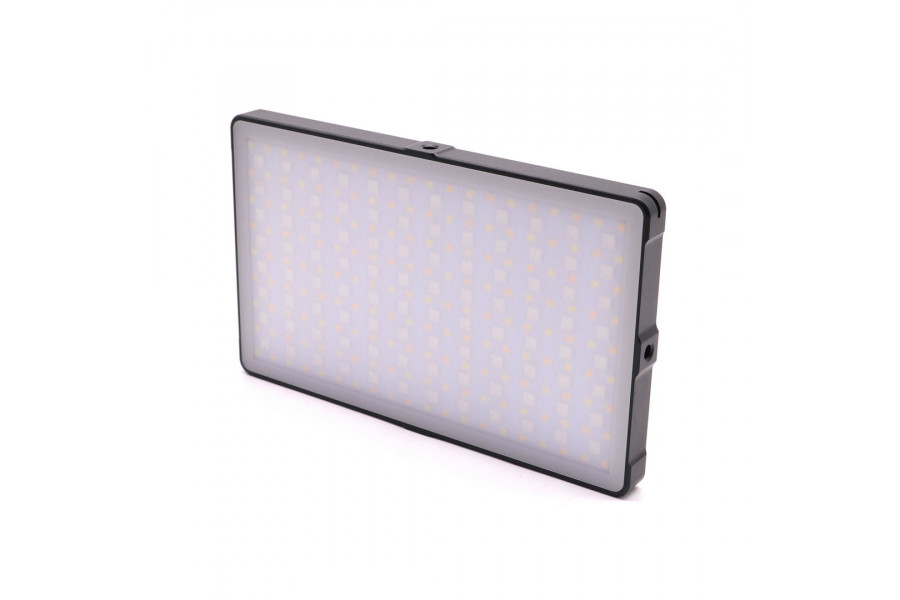 Компактная светодиодная панель Phottix M500R