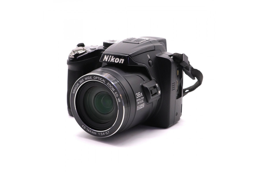 Фотоаппарат с мощным зумом Nikon Coolpix P500