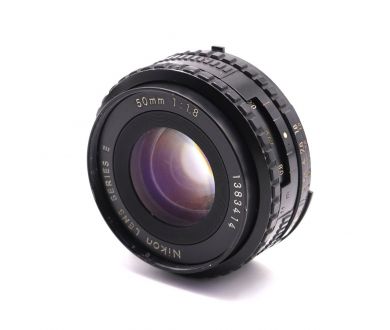 Мануальный объектив Nikon 50mm f/1.8 Series E (1)
