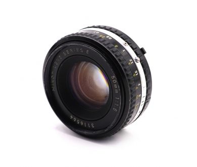 Светосильный объектив Nikon 50mm f/1,8 Series E