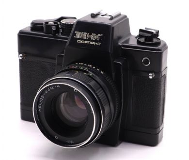 Фотокамера Зенит Сюрприз МТ-1 + Гелиос-44М-4 неисправная