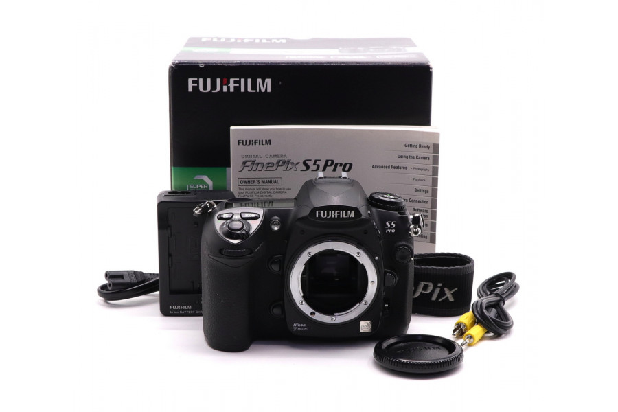 Fujifilm FinePix S5 Pro body в упаковке (пробег 21200 кадров)