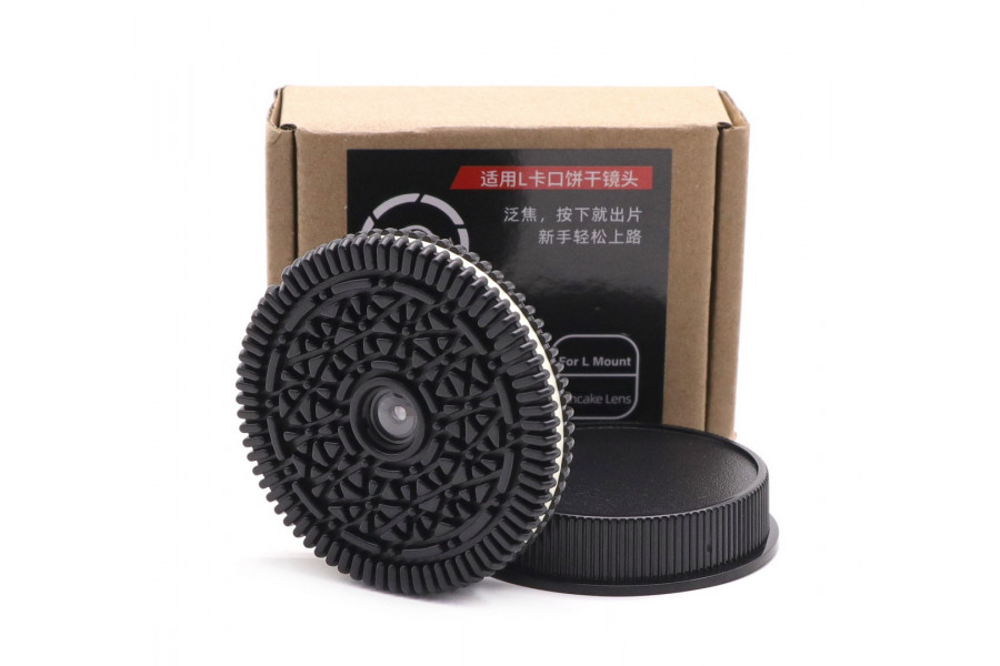 Объектив XuanLens 32мм F/10 Pancake Lens для L-mount в упаковке