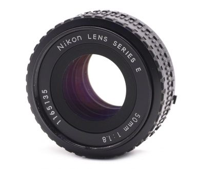 Светосильный Nikon 50mm f/1.8 Series E (1)