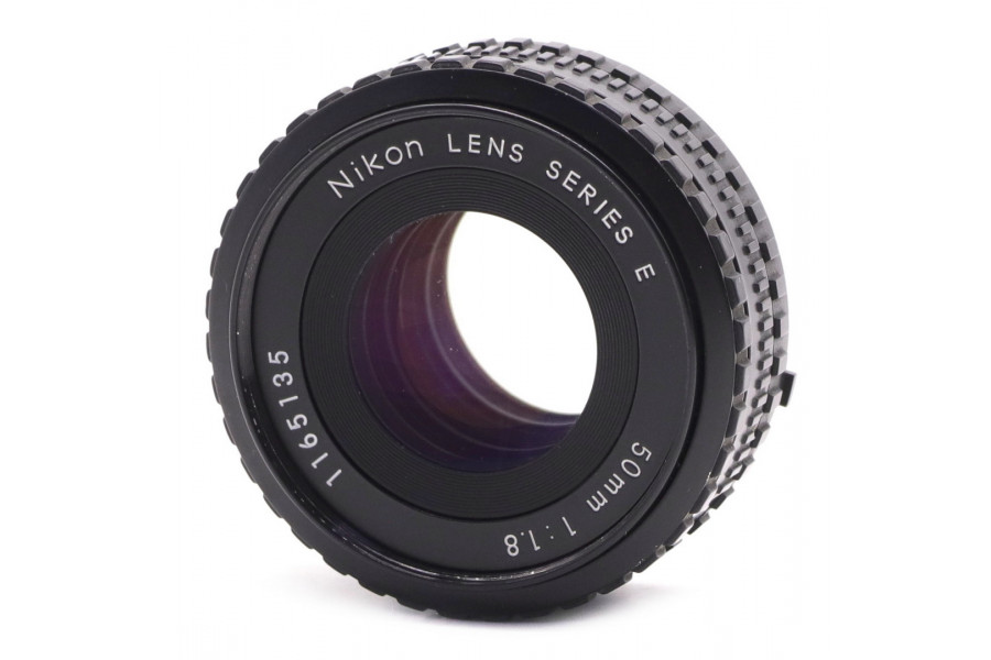 Светосильный Nikon 50mm f/1.8 Series E (1)