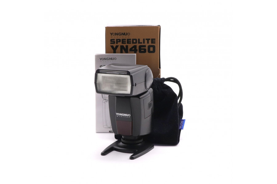Фотовспышка YongNuo Speedlite YN460 в упаковке