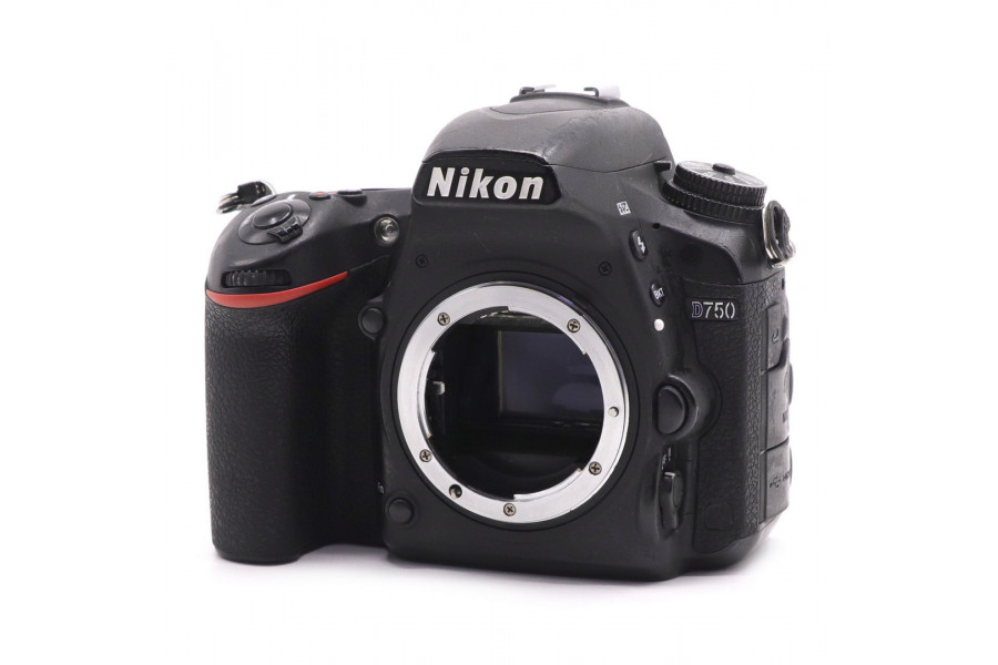 Камера Nikon D750 body (пробег 83705 кадров)