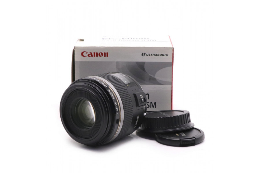 Canon EF-S 60mm f/2.8 Macro USM в упаковке