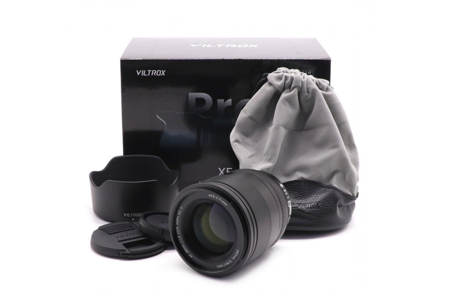 Viltrox AF 56mm f/1.2 Pro for Fujifilm FX в упаковке