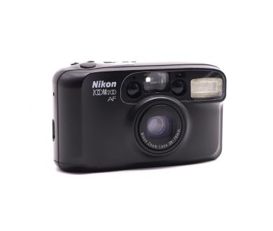 Аналоговая компактная камера Nikon Zoom 200 AF