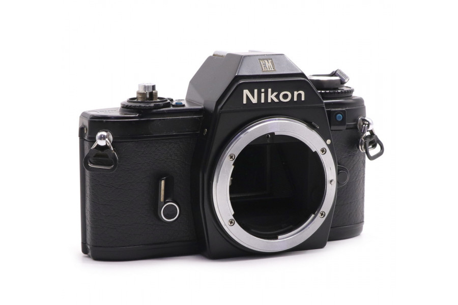 Фотоаппарат Nikon EM body неисправный