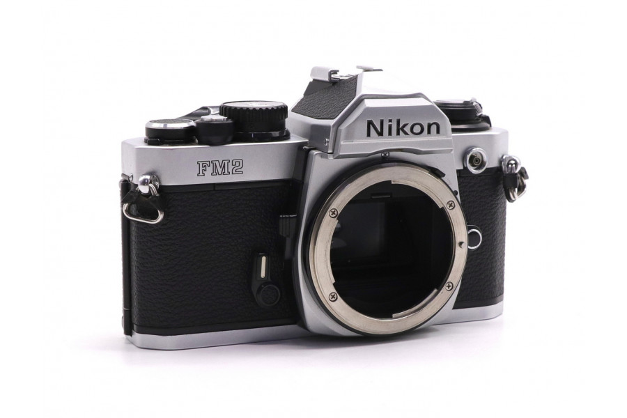 Полупрофессиональная фотокамера Nikon FM2n
