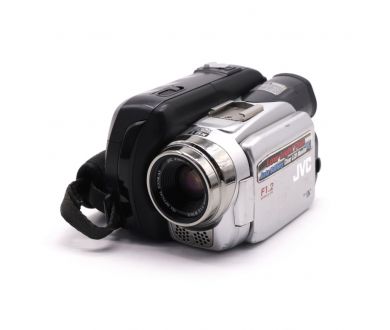 Видеокамера цифровая JVC GR-DF420