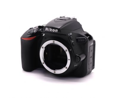 Фотоаппарат Nikon D5600 body (пробег 28395 кадров)