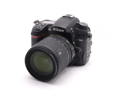 Фотоаппарат Nikon D7000 kit (пробег 9600 кадров)