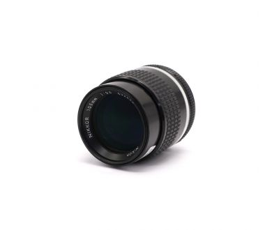 Мануальный объектив Nikon 105mm f/2.5 Nikkor