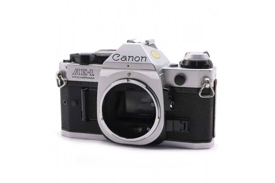 Зеркальная фотокамера Canon AE-1 Program silver