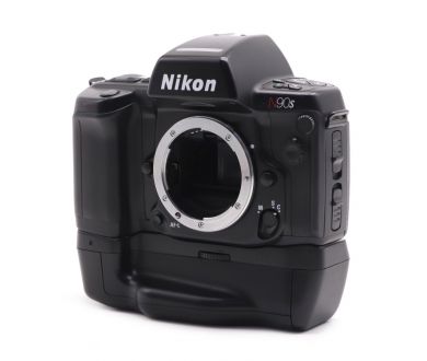 Фотокамера Nikon N90S body + Nikon MB-10