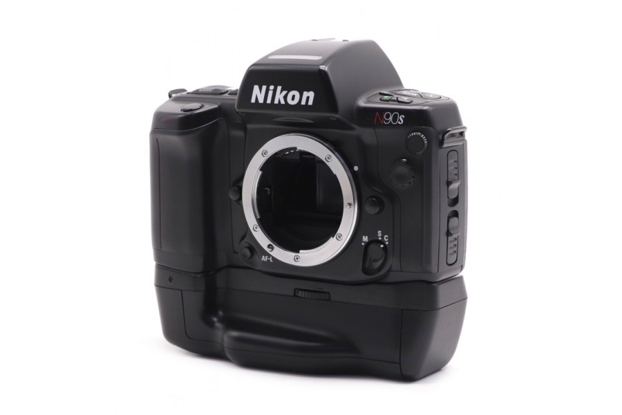 Фотокамера Nikon N90S body + Nikon MB-10