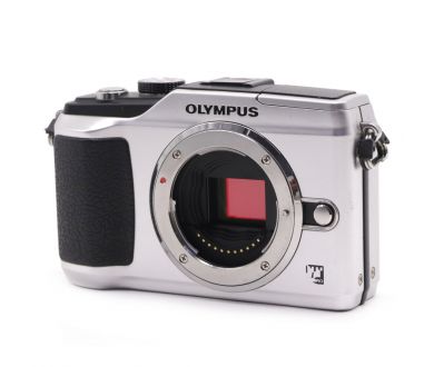 Компактная фотокамера Olympus Pen E-PL2 body