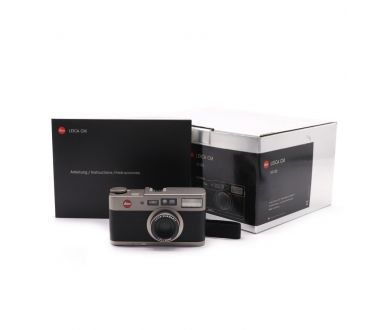 Пленочный фотоаппарат Leica CM в упаковке