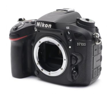 Камера Nikon D7100 body (пробег 12000 кадров)