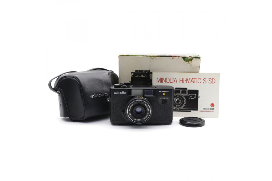 Фотоаппарат Minolta Hi-Matic S в упаковке