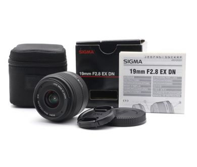 Sigma AF 19mm f/2.8 EX DN Sony E в упаковке