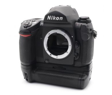 Фотоаппарат пленочный Nikon F6 body + Nikon MB-40
