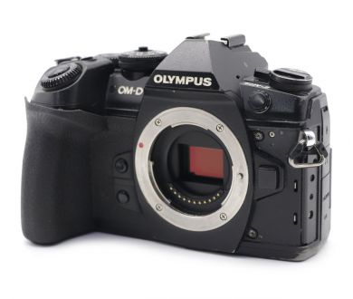 Olympus OM-D E-M1 Mark II body (пробег 601415 кадров)