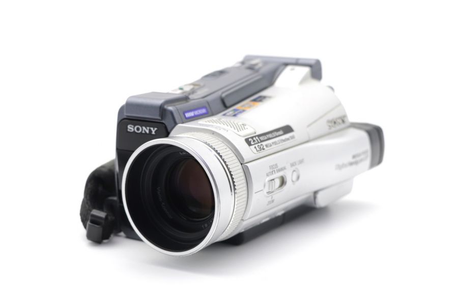 Цифровая видеокамера Sony DCR-IP210E (Япония)