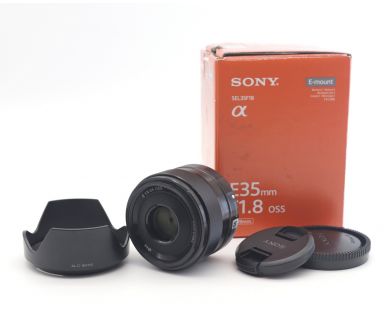 Объектив Sony 35mm f/1.8 OSS (SEL35F18) в упаковке