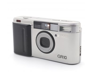 Плёночный компактный фотоаппарат Ricoh GR10