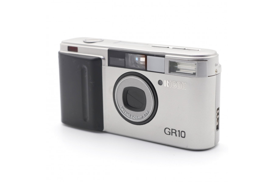 Плёночный компактный фотоаппарат Ricoh GR10
