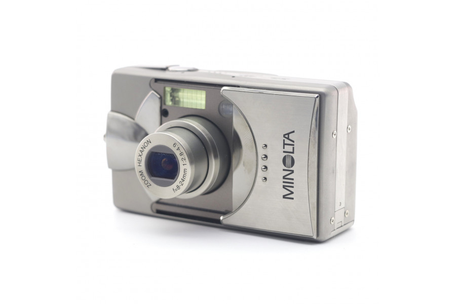 Цифровой фотоаппарат Minolta DIMAGE G500